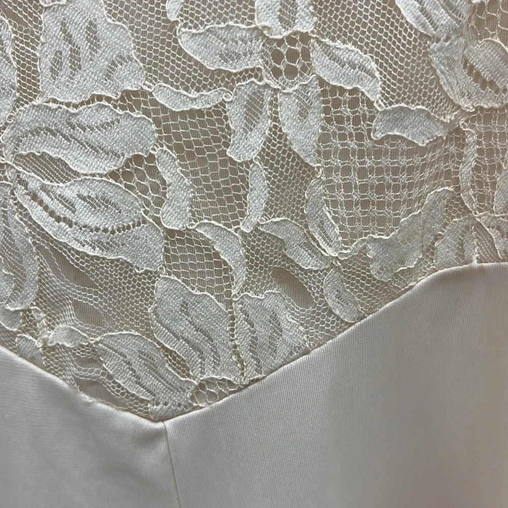 Vintage Vanity Fair Lace Trimmed Slip Dress In Cream 38 L - Picture 7 of 9